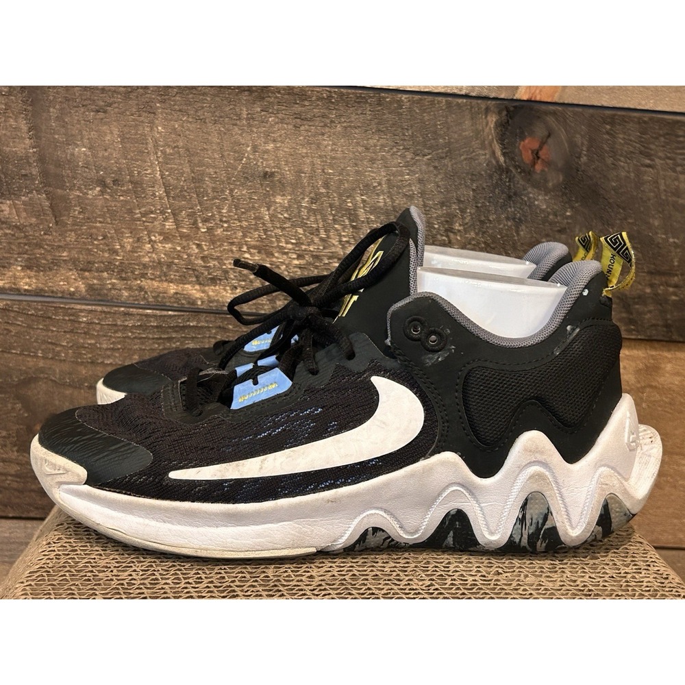 Nike Giannis Immortality 2 Basketball Shoes, Black/White Size 7y